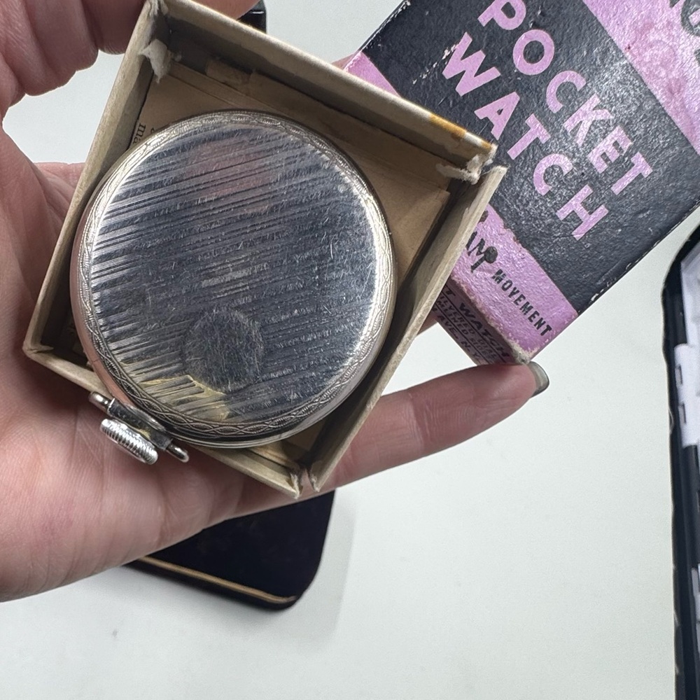 Vintage Ingram Pocket Watch w/ original box & Certificate - Picture 4 of 7